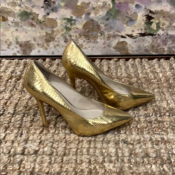 Michael Kors GOLD snake embossed heels - Picture 2 of 7